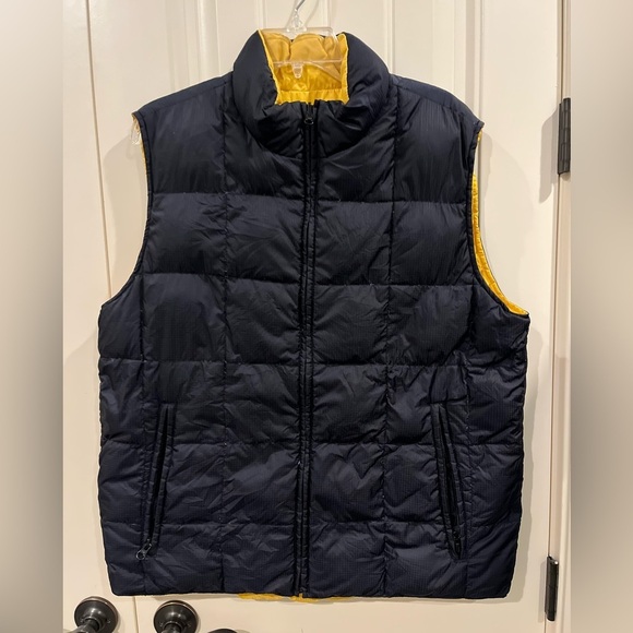 Land’s End Reversible Puffer Vest Men Med 38-40 Goose Down EUC Navy Blue /Yellow - Picture 1 of 8